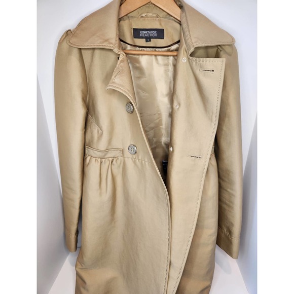 Kenneth Cole women's lightweight jacket.  Golden/Beige satin material. small - Picture 10 of 15